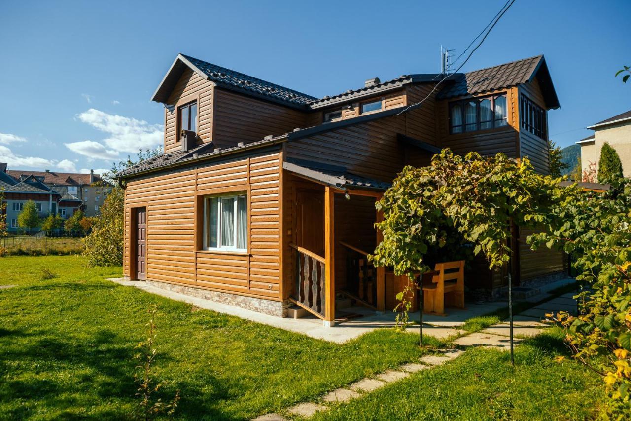 Апартаменти Для Двох Verchovyna Exteriör bild