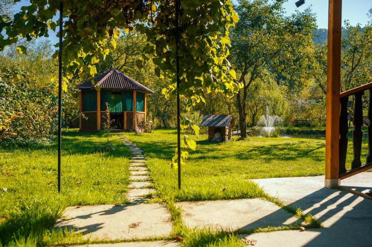 Апартаменти Для Двох Verchovyna Exteriör bild