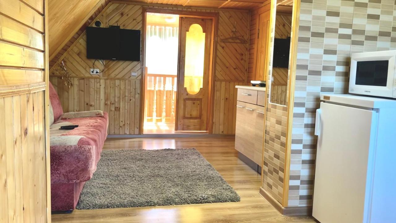 Апартаменти Для Двох Verchovyna Exteriör bild